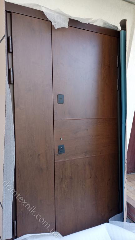 Входная уличная дверь Булат серия Termo House 703/191 Дуб бронза (28.05.2024)